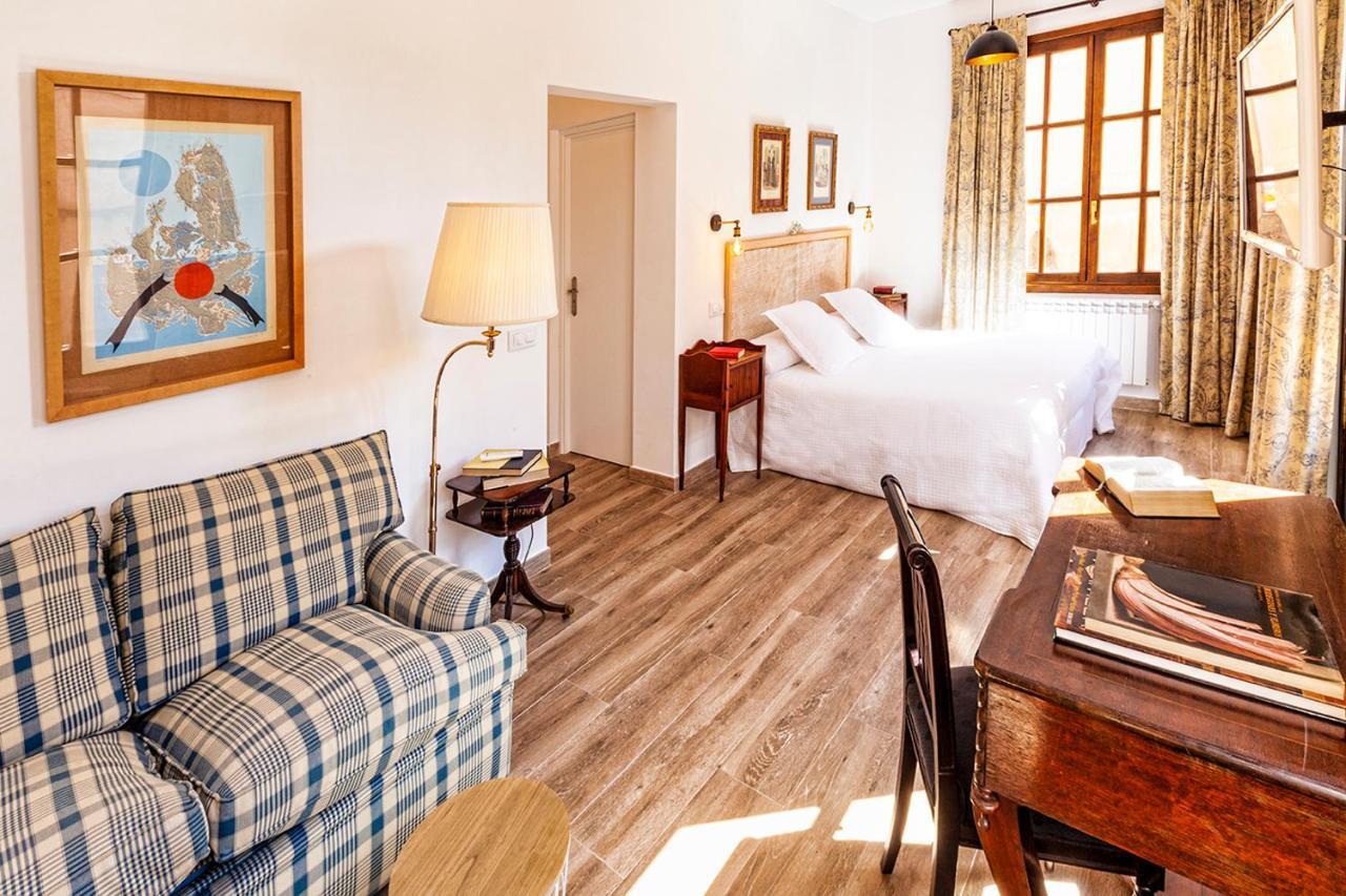Hotel Salinas De 3*